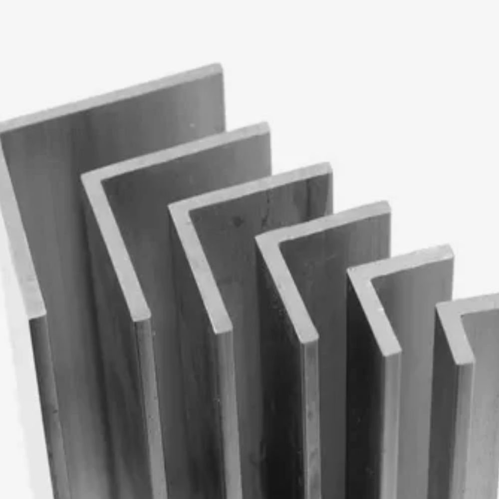 फ़ैक्टरी स्पॉट 0.8 मिमी-5.8 मिमी स्टेनलेस स्टील एंगल बार 201 304 316 कोल्ड ड्रॉन